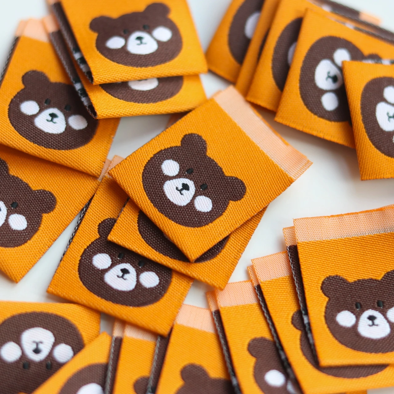 Double Sided Fold Over Label, Cute Bear Design for Clothing, Handmade DIY Garment Tag, Source Factory In Stock