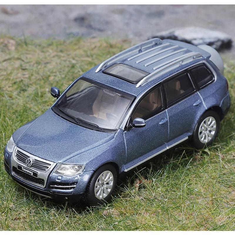 GCD Diecast 1/64 Skala Volkswagen Model Samochodu z Odlewu Stopu Volkswagen Touareg R50 Pojazd Terenowy Kolekcjonerski Samochód do Zabawy