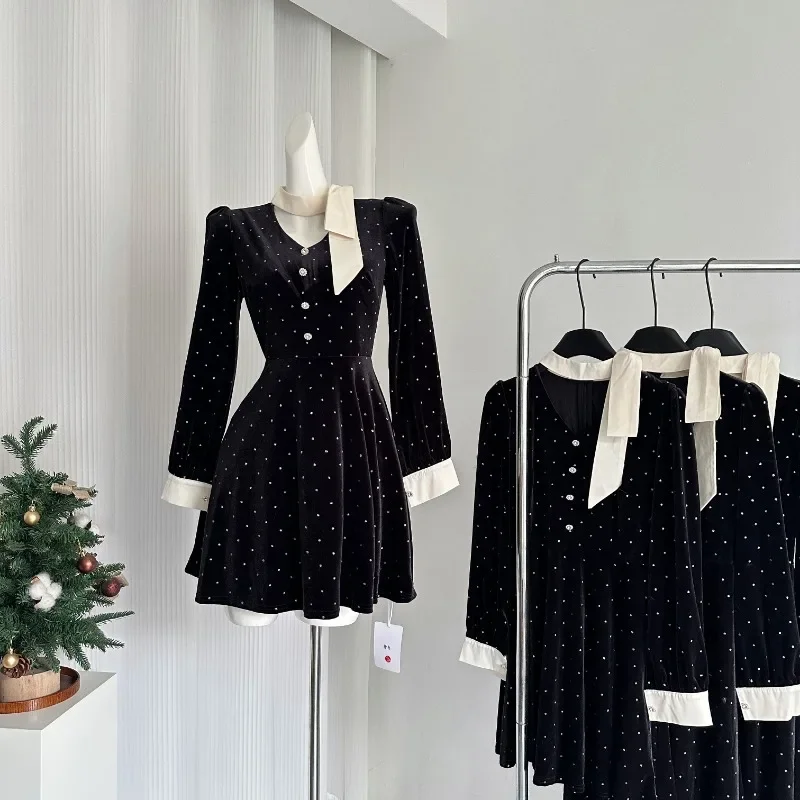 

Sexy Mature New Women Dress Patchwork V-neck Long Sleeve High Waist Slim A Line Retro Polka Dot Black Velvet Dresses Female