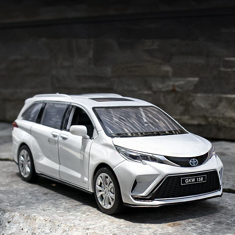 Modelo de coche de aleación Sienna Granvia MPV 1:24, juguete de Metal fundido a presión, modelo de vehículos comerciales, simulación de sonido y luz, regalo para niños