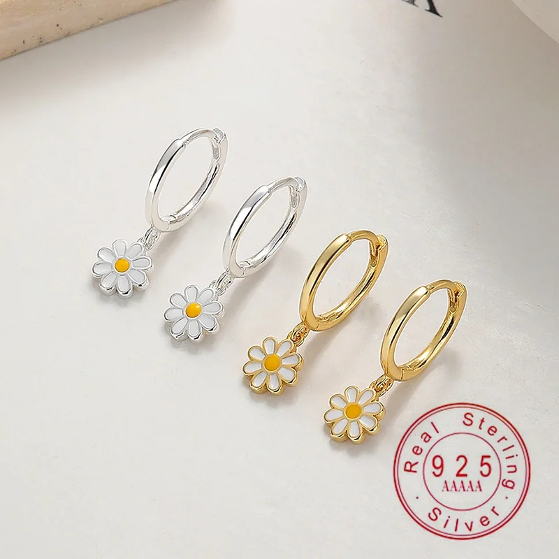 

925 Sterling Silver Enamel Daisy Dangle Huggie Hoop Earrings, Small Hoop with White Flower Charm Drop Earrings for Women