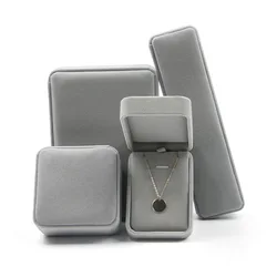 2024 Lucky Four-leaf Clover 1-3pcs Necklace In Velvet Box For BR Shopper