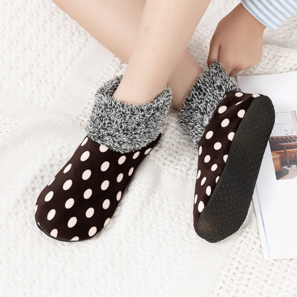 أزياء الشتاء الدافئة المنزل السرير جورب جولة نقطة داخلي عدم الانزلاق Sockings الحرارية مطاطا الطابق النعال للنساء