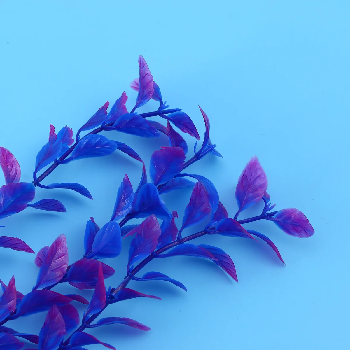 

10pcs Artificial Aquatic Plants Large Aquarium Plants Plastic Fish Tank Decorations Ceramic Base Vivid Simulation Plant Creature