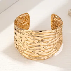 Opening Metal Bracelet For Women Personality Pleated Wide Surface Hand Accessories Holiday Party Fashion Jewelry DB023