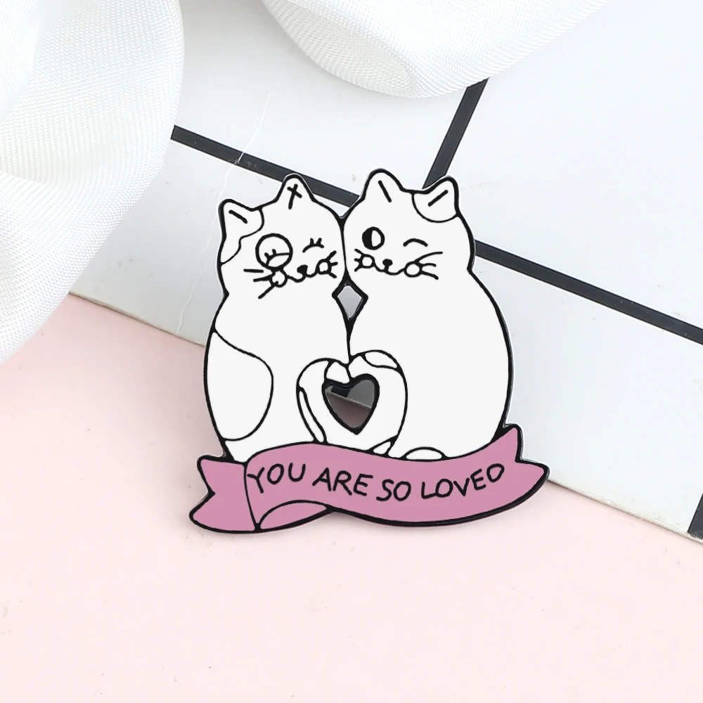 Alfileres esmaltados de gatos para parejas, broche de animales de dibujos animados, insignias bonitas que eres tarde, bolso de moda, Pin de solapa, regalos para amigos, joyería