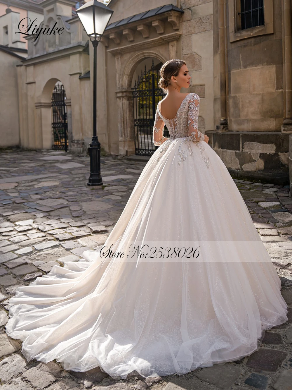 Liyuke Elegant Sliky Tulle V-Neck A-Line Wedding Dress Beading Appliques Lace Full Sleeves Bridal Gowns