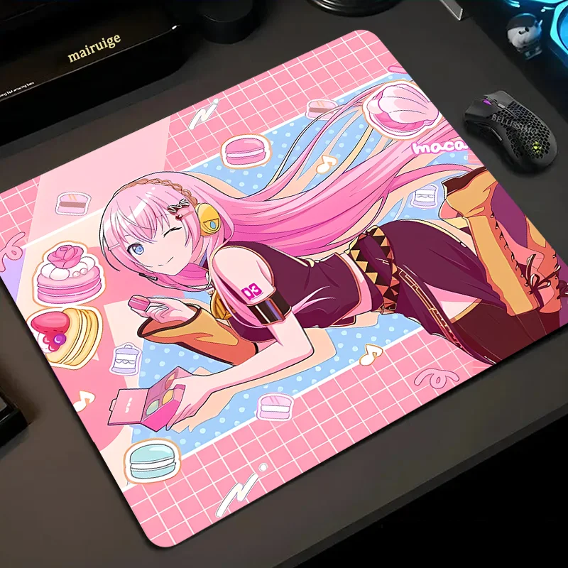 Laptop keyboard Office game pad Large mouse pad Anime girl Player Computer desk mat PC carpet waterproof precision locking