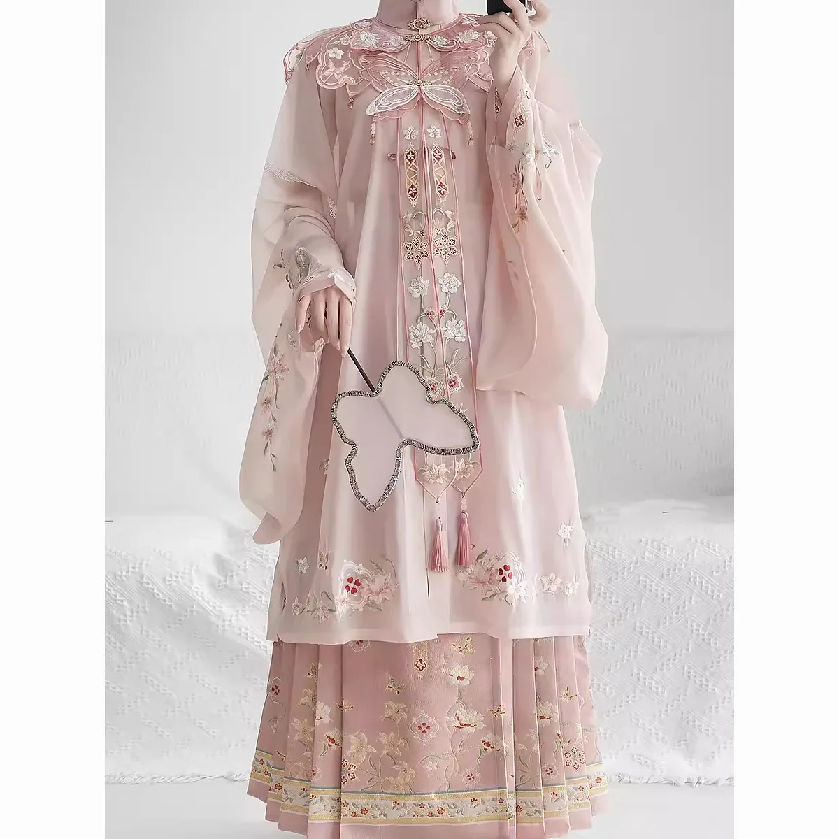 New women's Hanfu Ming embroidered cloud shoulder stand-up collar cardigan horse face skirt hairpin flower set