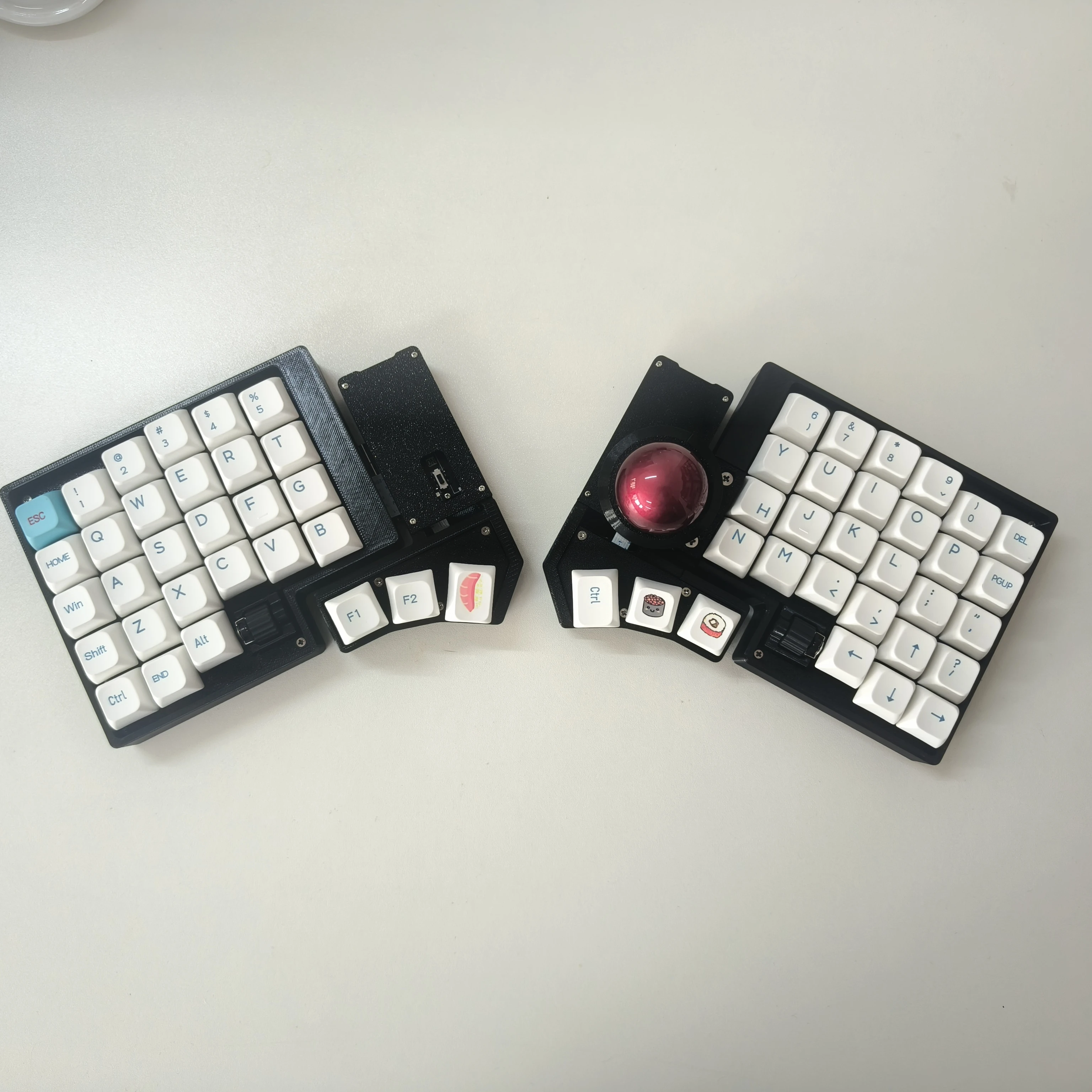 

CSK CCK-BALL Split Keyboard Wireless Bluetooth Trackball Dual-mode ZMK Office Gaming Keyboards Custom Dual Knobs Split Keyboard