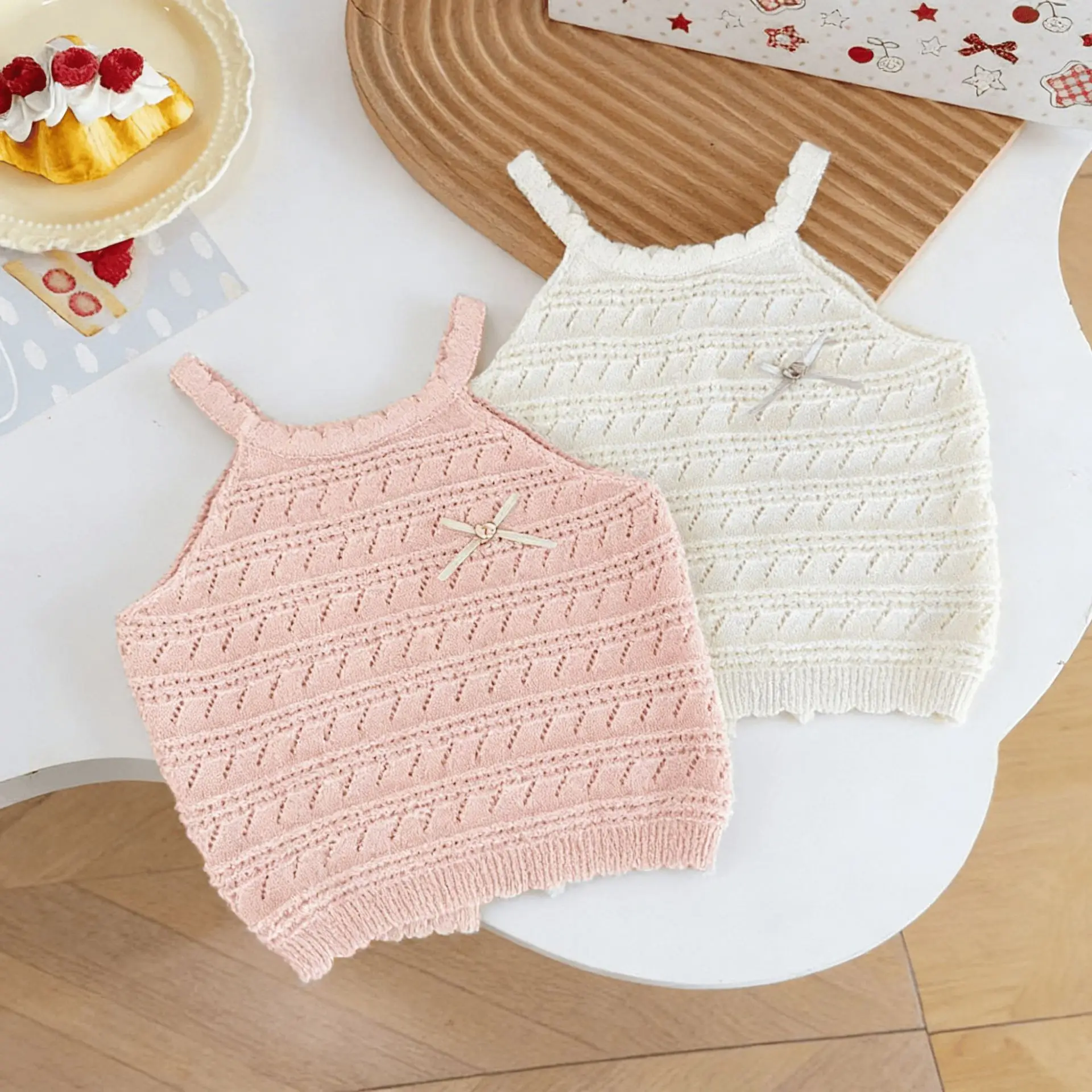 Girls' Foreign Style Sweet Baby Knitted Vest Sling Versatile Baby Clothes One-year-old Children's Going Out Vest