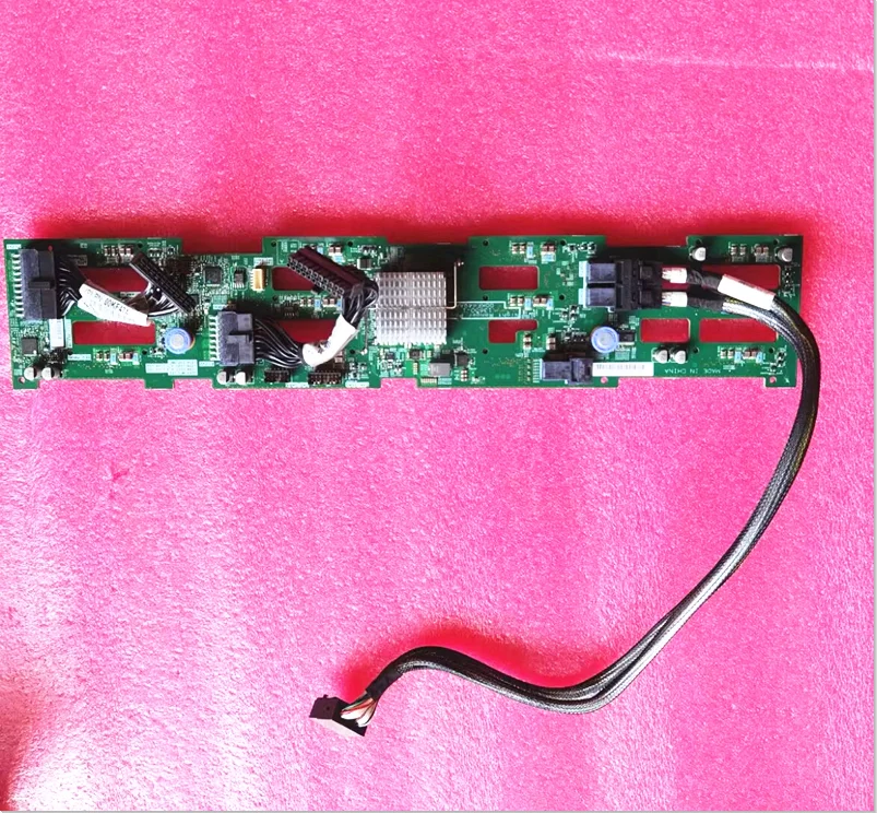 

00FJ754 ДЛЯ IBM 12-BAY 3,5 LFF HDD HOT SWAP SAS SATA РАЗЪЕМ ДЛЯ X3650 M5