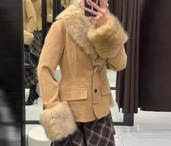 

2025 Autumn Winter Lady New Outwear Vintage Fur Collar Patchwork Jacket Women Suede Full Sleeve Lapel Button Khaki Jacket Female