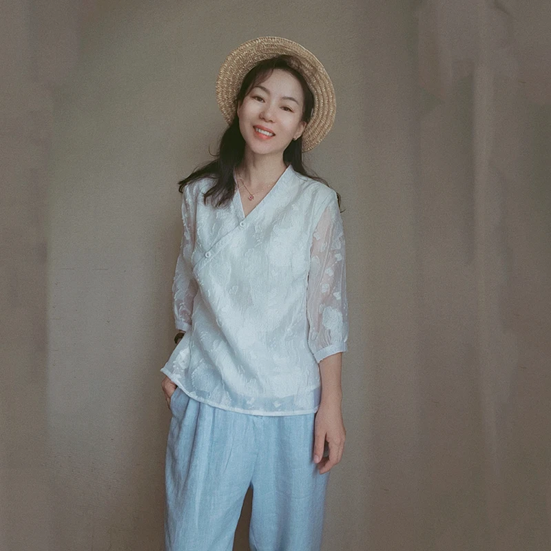 

Silk V-neck Shirt Women's Nine-point Sleeve Overlap Collar Traditional Chinese Style Artistic Light Weight Summer New Arrival