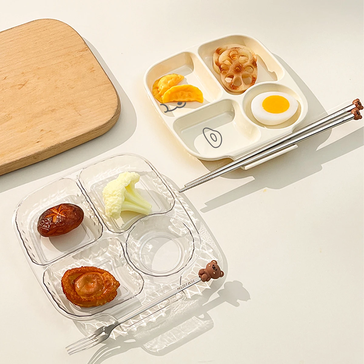 WORTHBUY Square Plastic Divided Dinner Plate Portion Control Food Plate Stackable Salad Plate 4 Compartments Fat Reducing Plate