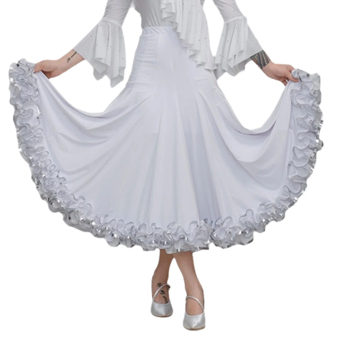 Elegant Ballroom Dance กระโปรงผู้หญิงสเปนกระโปรง Waltz ชุดเต้นรําเสื้อผ้าเต้นรํา Flamenco กระโปรงกระโปรงปาร์ตี้