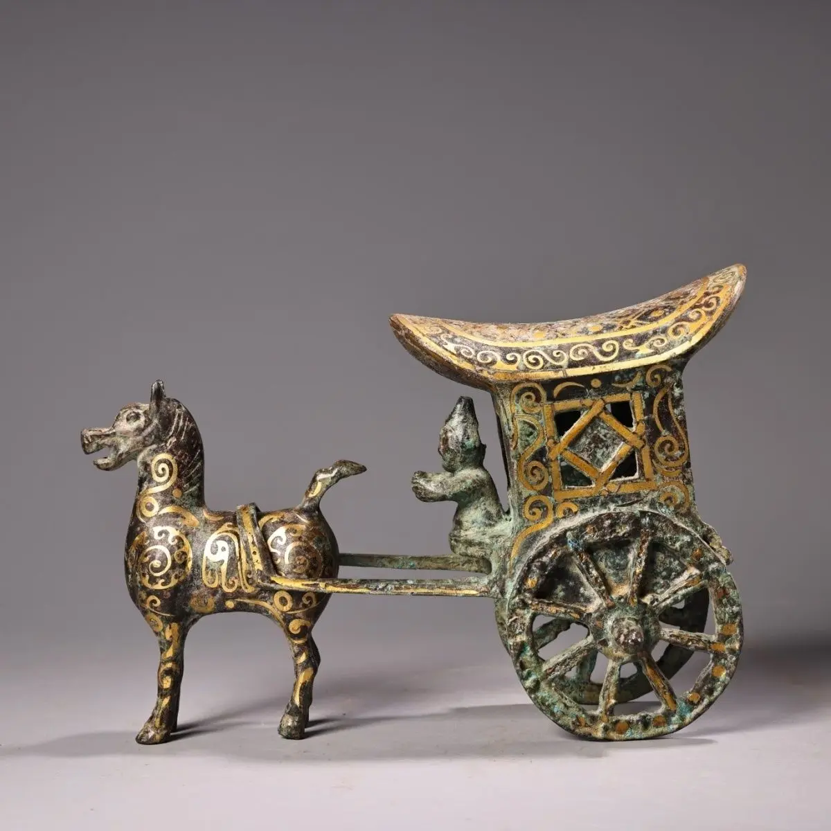 Treasure old bronze rubbing gold horse-drawn cart weighs 750grams, is 15 cm high and 23cm wide