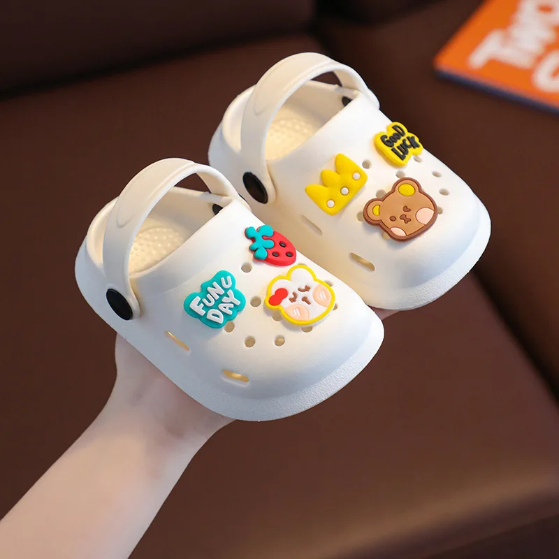 Kids Cute Slippers Summer Outdoor Slippers Girls Baby Toddler Cartoon Antiskid Light Slippers Children Beach Swimming Sandals