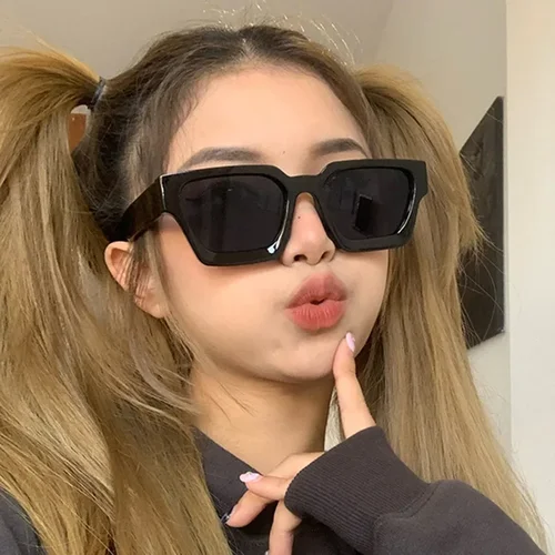 Imagen 2 del producto Dropshipping Gafas De Sol cuadradas diseño De marca De moda sombra fresca Gafas De lujo al aire libre personalizadas mujeres hombres UV400 Gafas De Sol