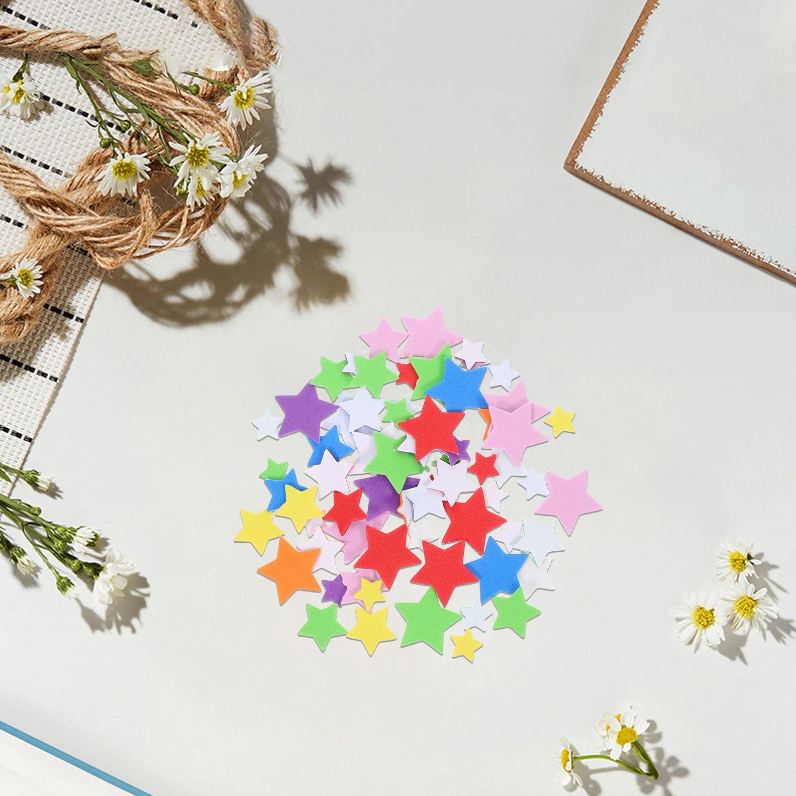 ملصقات على شكل نجمة إسفنجية من إيفا ملونة ذاتية اللصق للتعرف على شكل ألوان القصاصات اليدوية في الفصول الدراسية