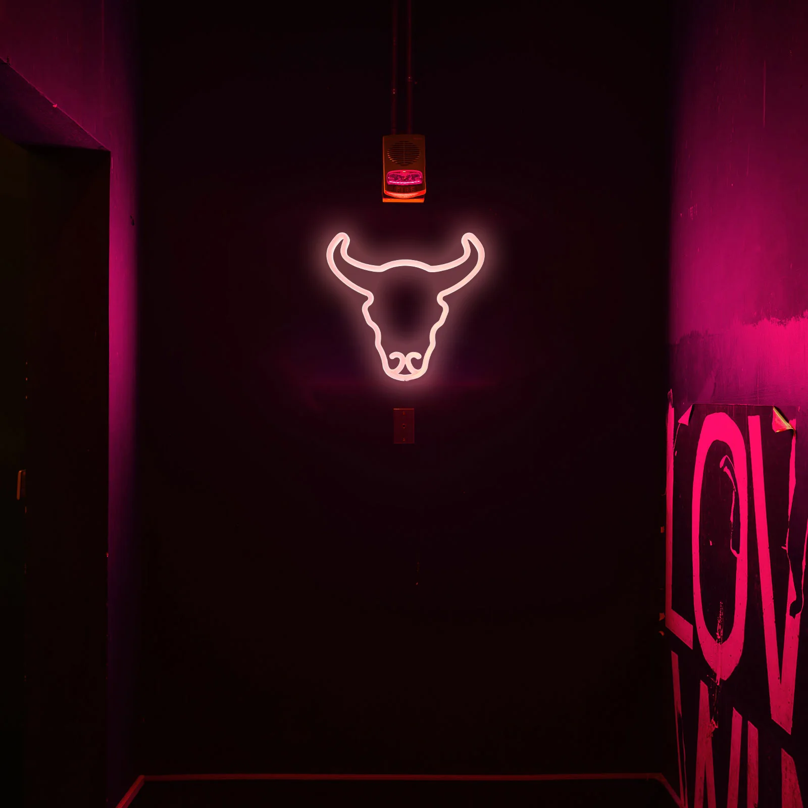 Neon Sign Bull Head Cool Comfortable Feeling Dual Use USB Simple Structure Easy Operate Window Wall Decoration