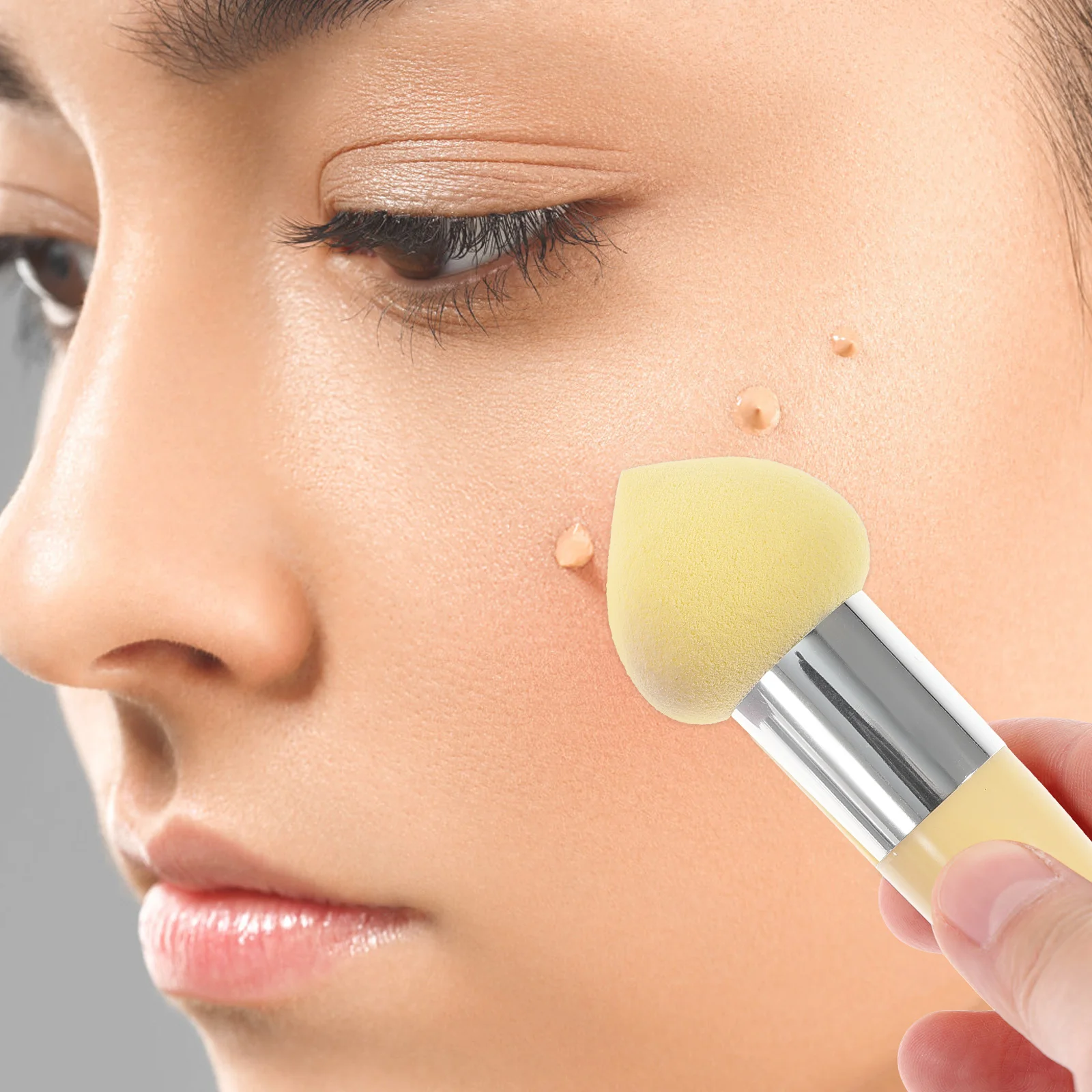 

3Pcs Water Droplet Shaped Sponge Makeup Puff Set Red Blue Skin Tone for Foundation Concealer Cream Blending Lollipop Applicator