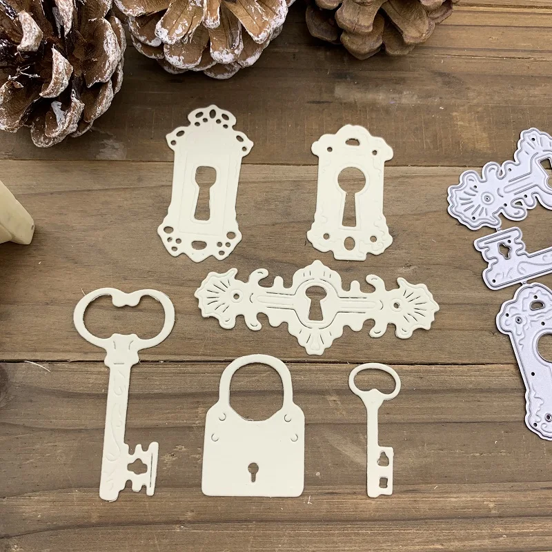 Various Key Decorat…