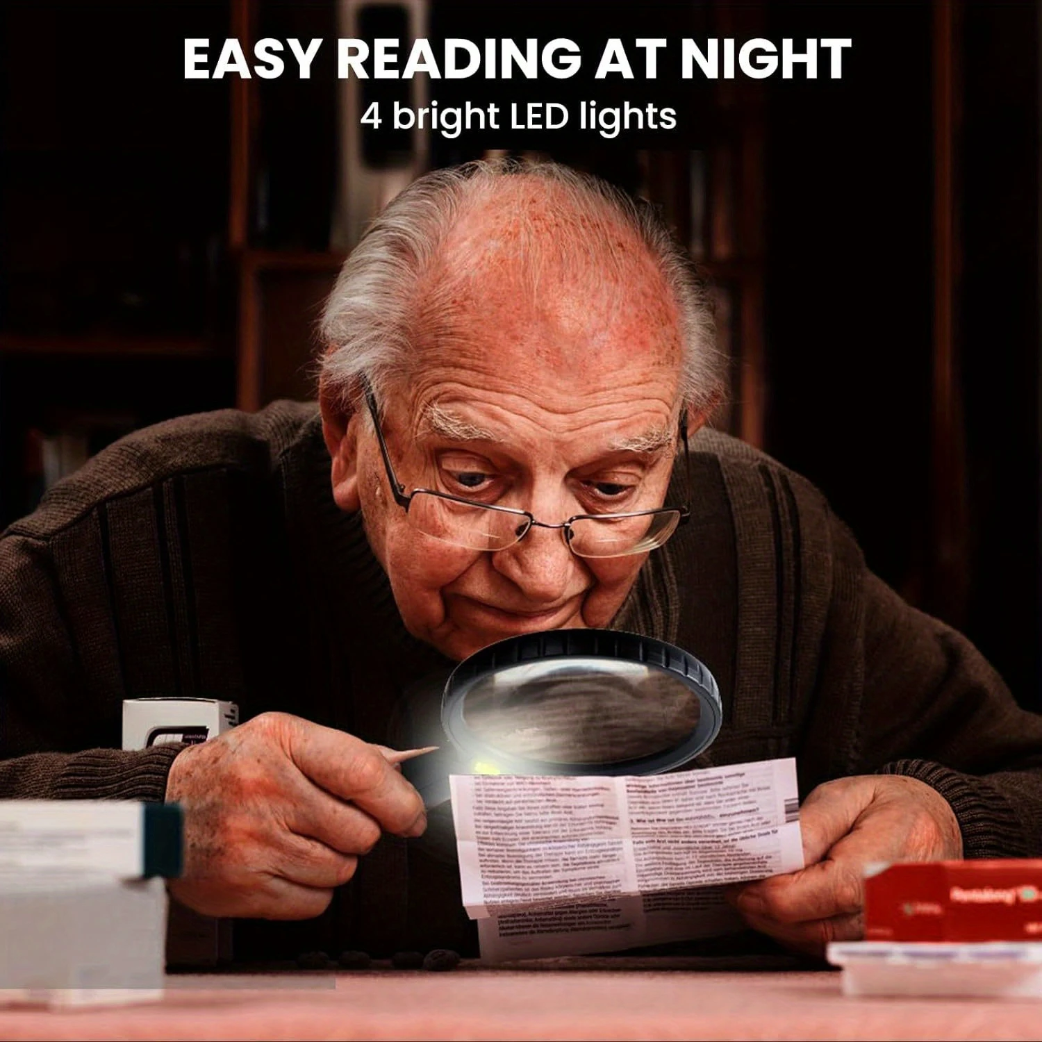 عدسة مكبرة كبيرة مع ضوء، عدسة مكبرة شفافة محمولة باليد 10 × 20 مع 4 مصابيح LED عالية السطوع، حقيبة مجانية، تنظيف