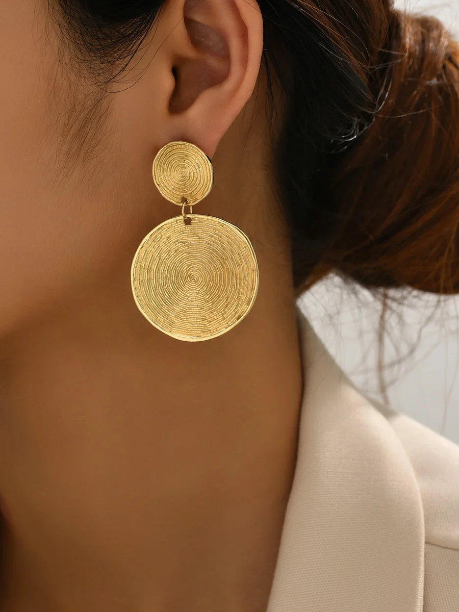 

Retro round Earrings Personali Long Exaggerated Metal Texture Ear Jewelry Simple Faion Ele Women's Faion Accories