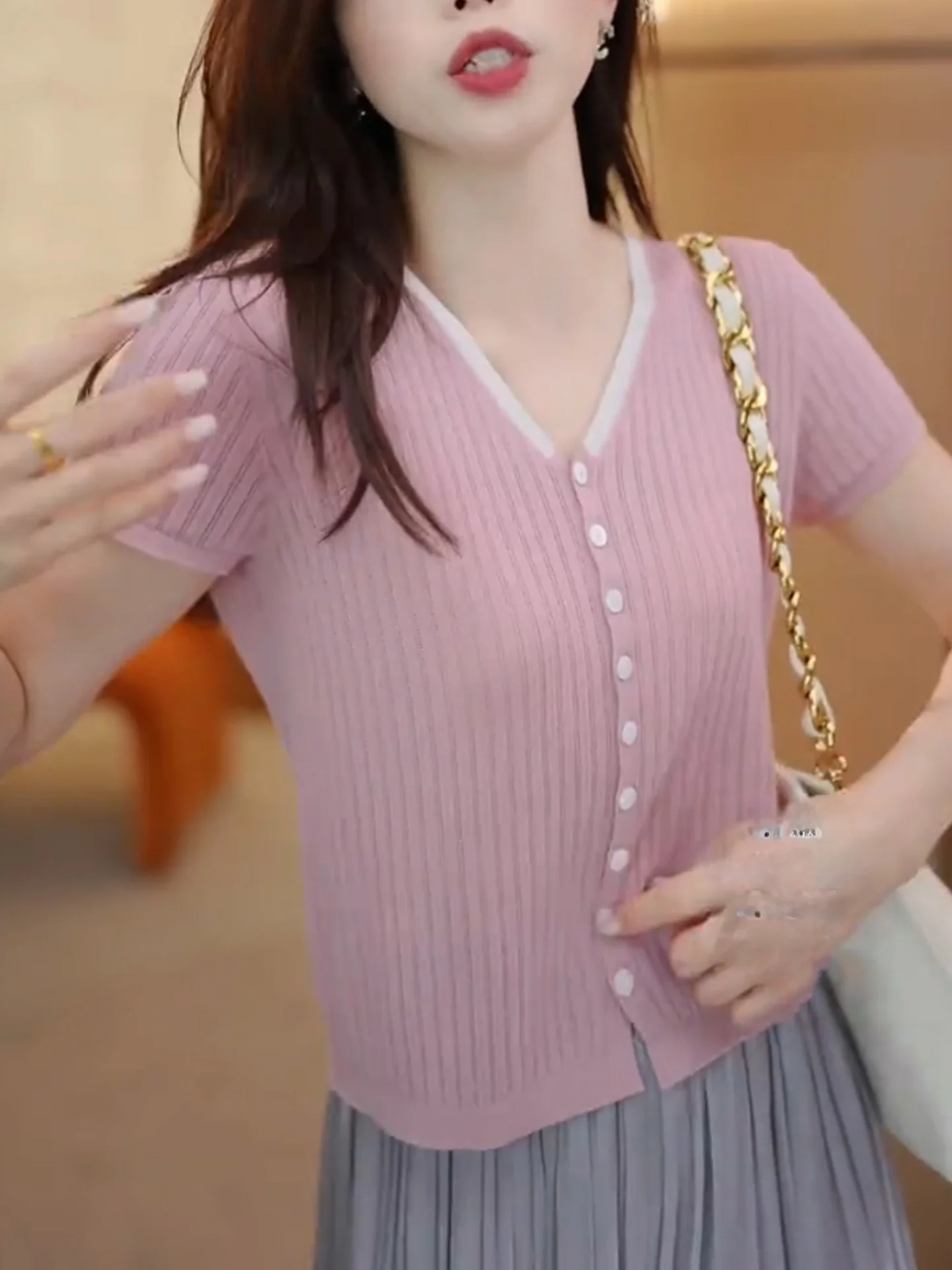 

Faionable Color Blo Knitted Ice Silk ort Sve Single Button Cardigan Casual Sle V Ne Regular Fit Summer Top