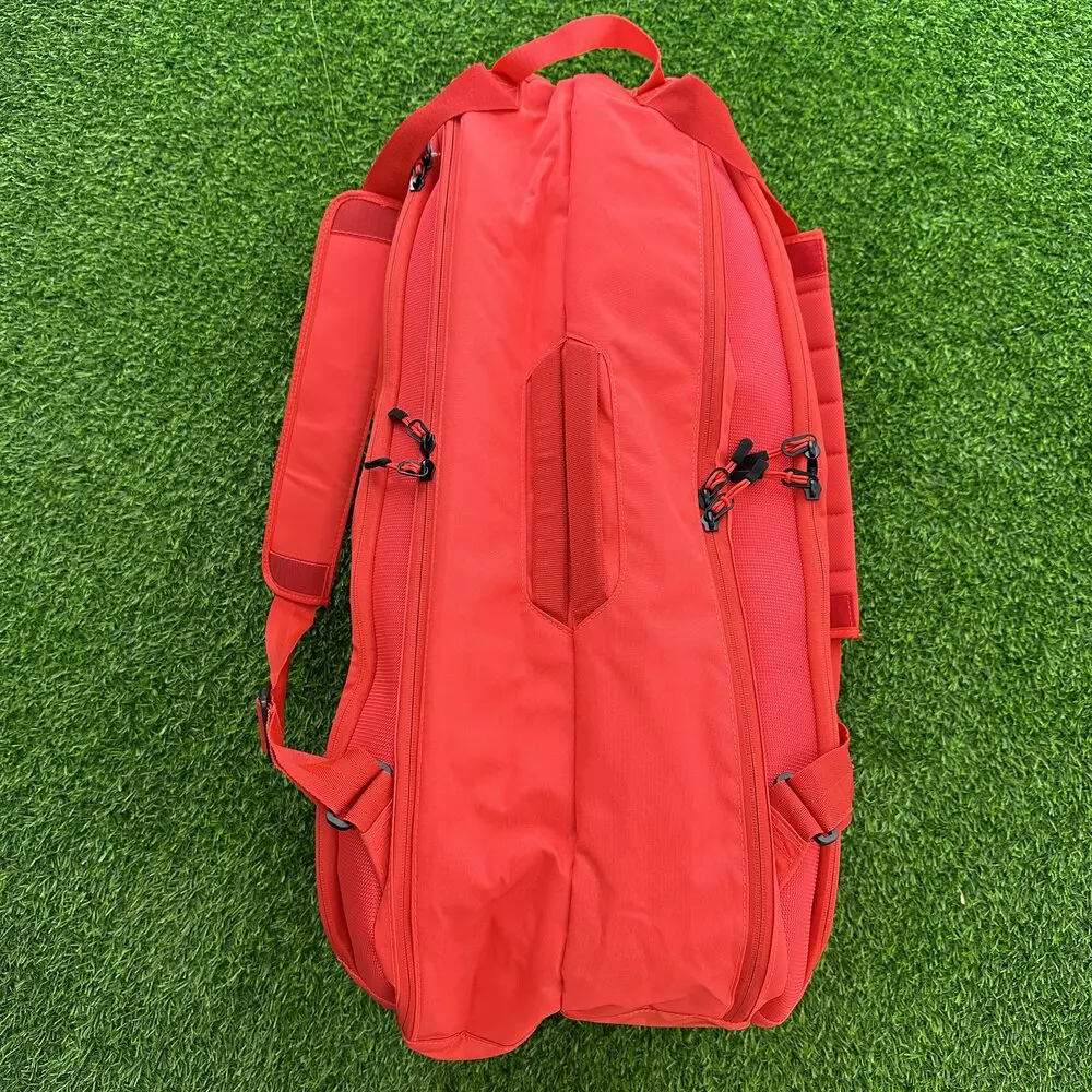 Wilson 2023 Super Tour Pro Staff 6 Pack Fine-knit Coating Tennis Bag 3-Decks Racket Backpack Racquet Bag with Thermoguard Red