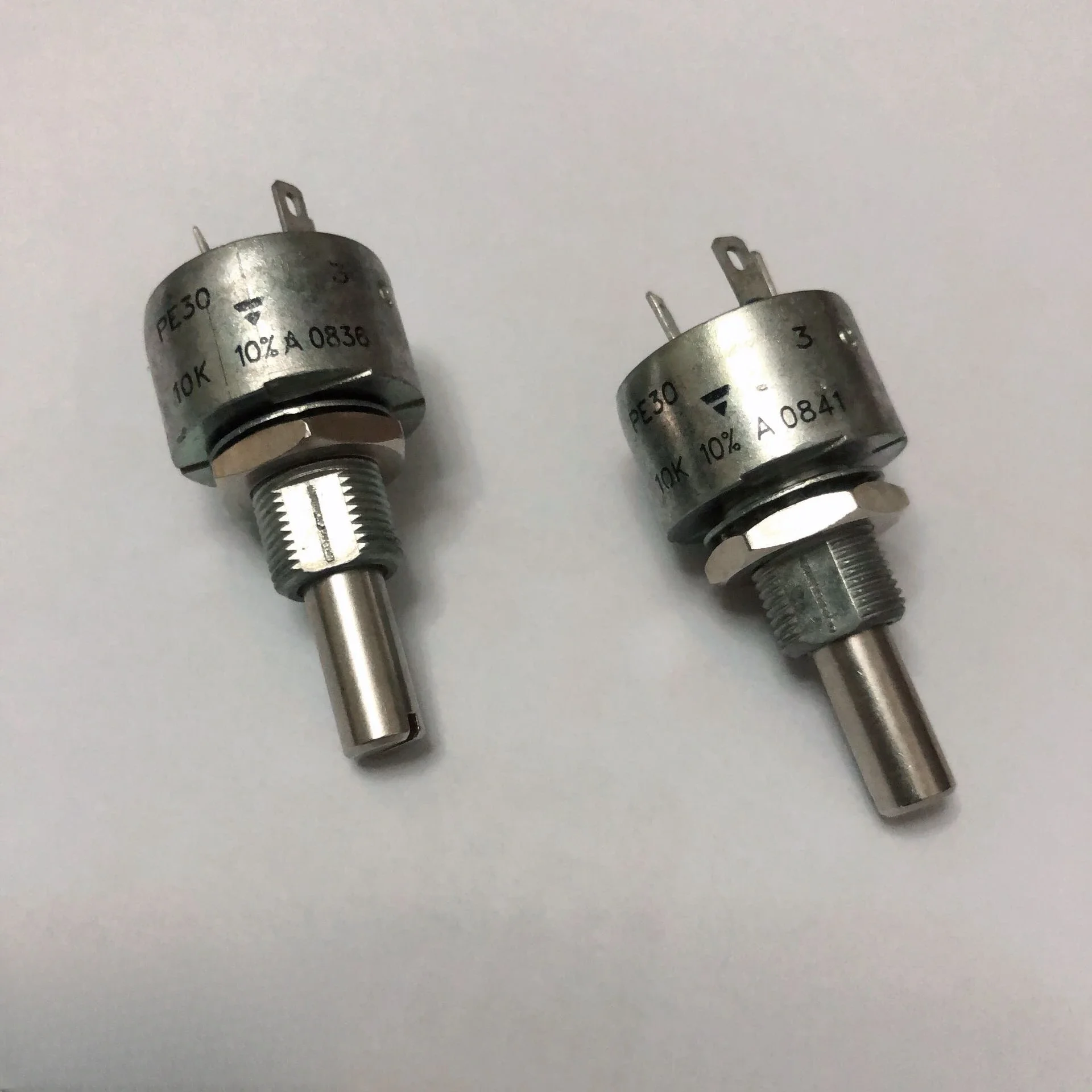 

1PCS Bulk New Potentiometer PE30 10K Single Loop Ceramic 10% 3W Long Life