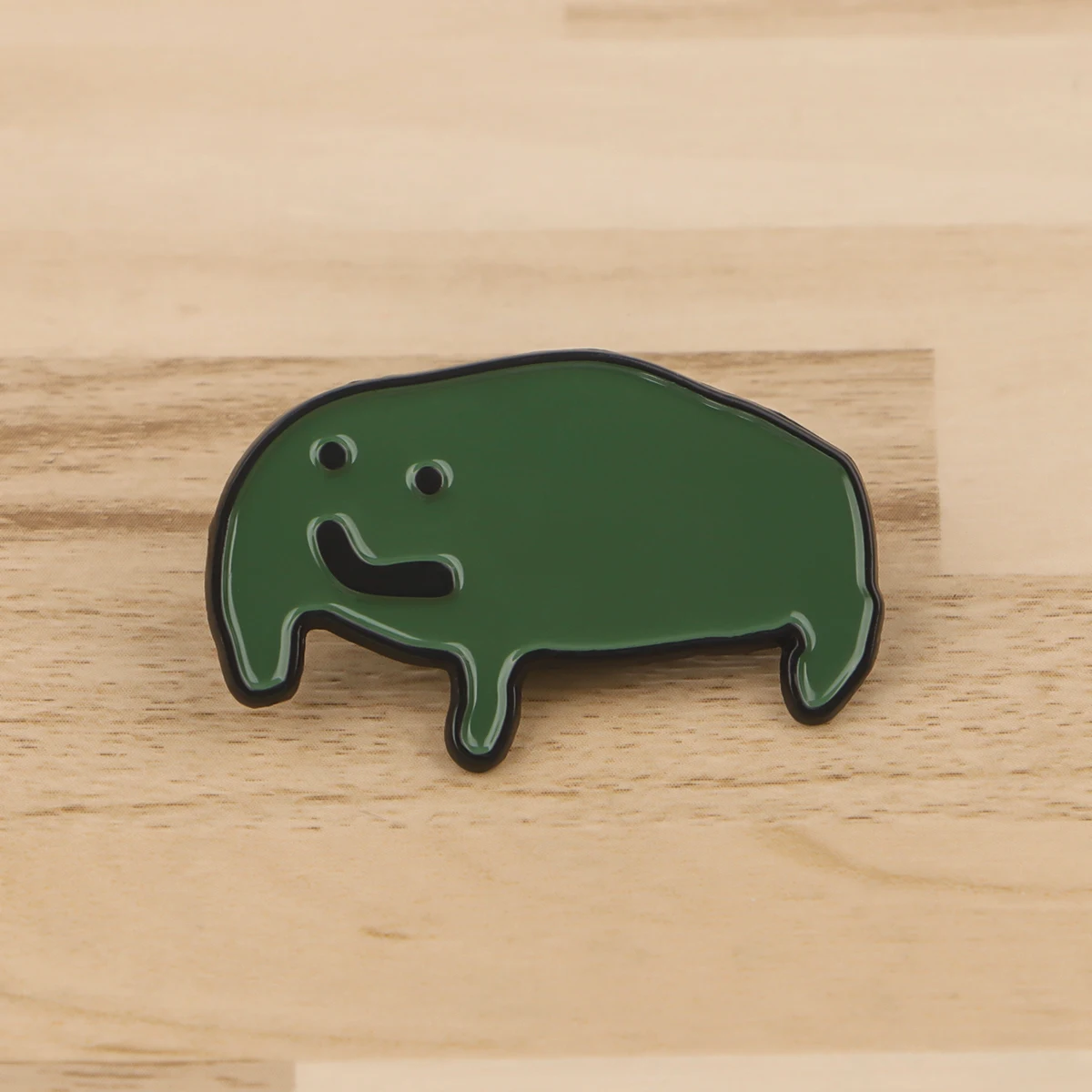 Frog Stool Funny Metal Enamel Pins and Brooches for Women Men Lapel Pin Jewelry Accessories Gifts for Friends