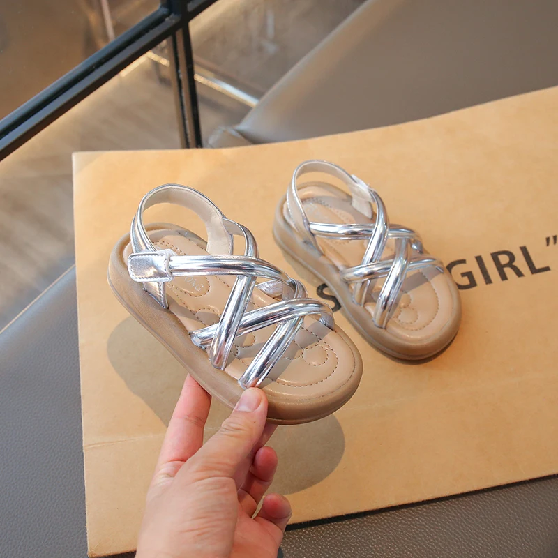 Girls Cross Straps Sandals 2025 Summer Non-slip Toddler Beach Vacation Shoes Princess Elegant Chic Girls Barefoot Garden Shoes