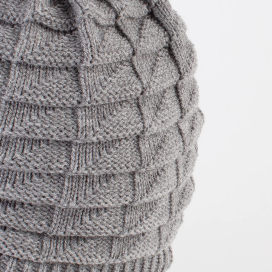 Unisex Winter Hats with Visor Warm Ski Hat Stylish Knitted Hat for Men and Women