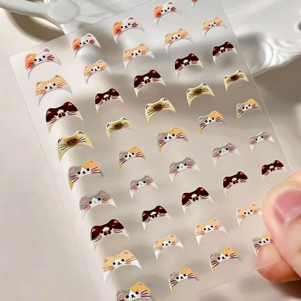 1 Stück/3 Stück INS Niedliche Katzen-Emoji Nagelaufkleber, Geprägte 3D DIY Französische Kätzchen-Fingerspitzen-Dekorationsaufkleber – Detail 3