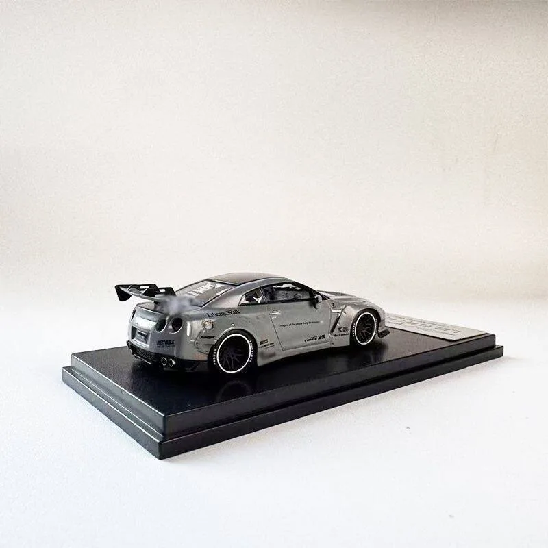 MC 1/64 GTR LBWK R35 Alloy Motor Vehicle Toy Die-casting Metal