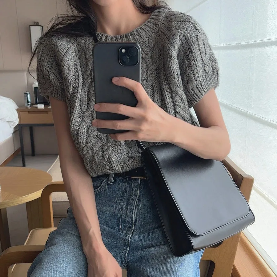 

Korean Style Heavyweight Twisted Short Sleeve Knitted Sweater Pure Color round Neck Overhead Top for Women Summer Season