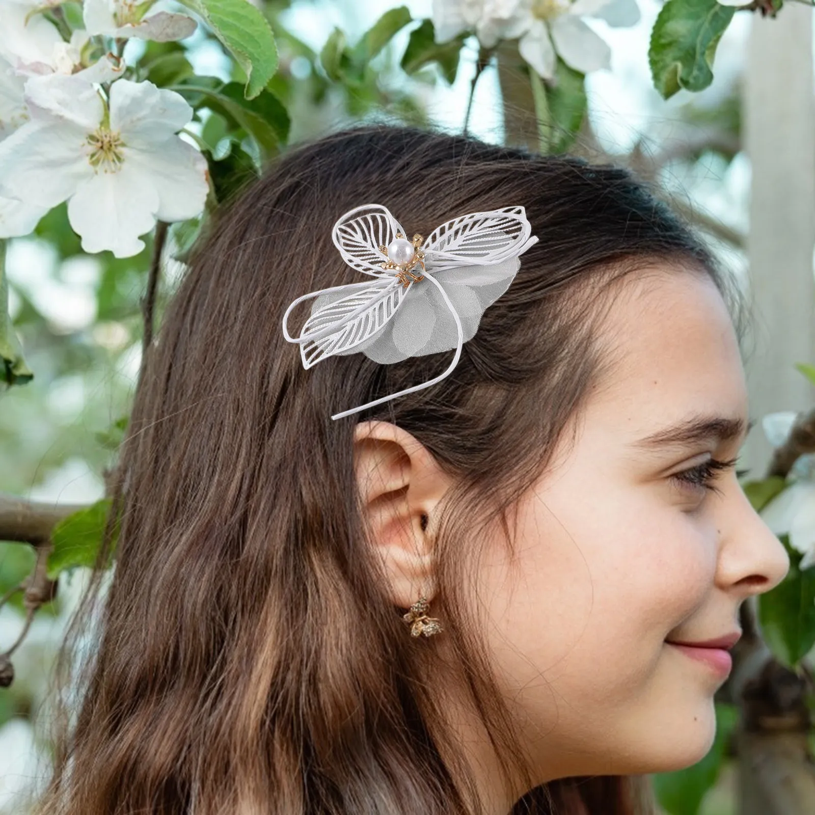 

Набор заколок для волос с цветами и белыми жемчужинами, элегантная свадебная заколка для невесты, аксессуары для вечеринок и дней рождения, женская заколка для волос