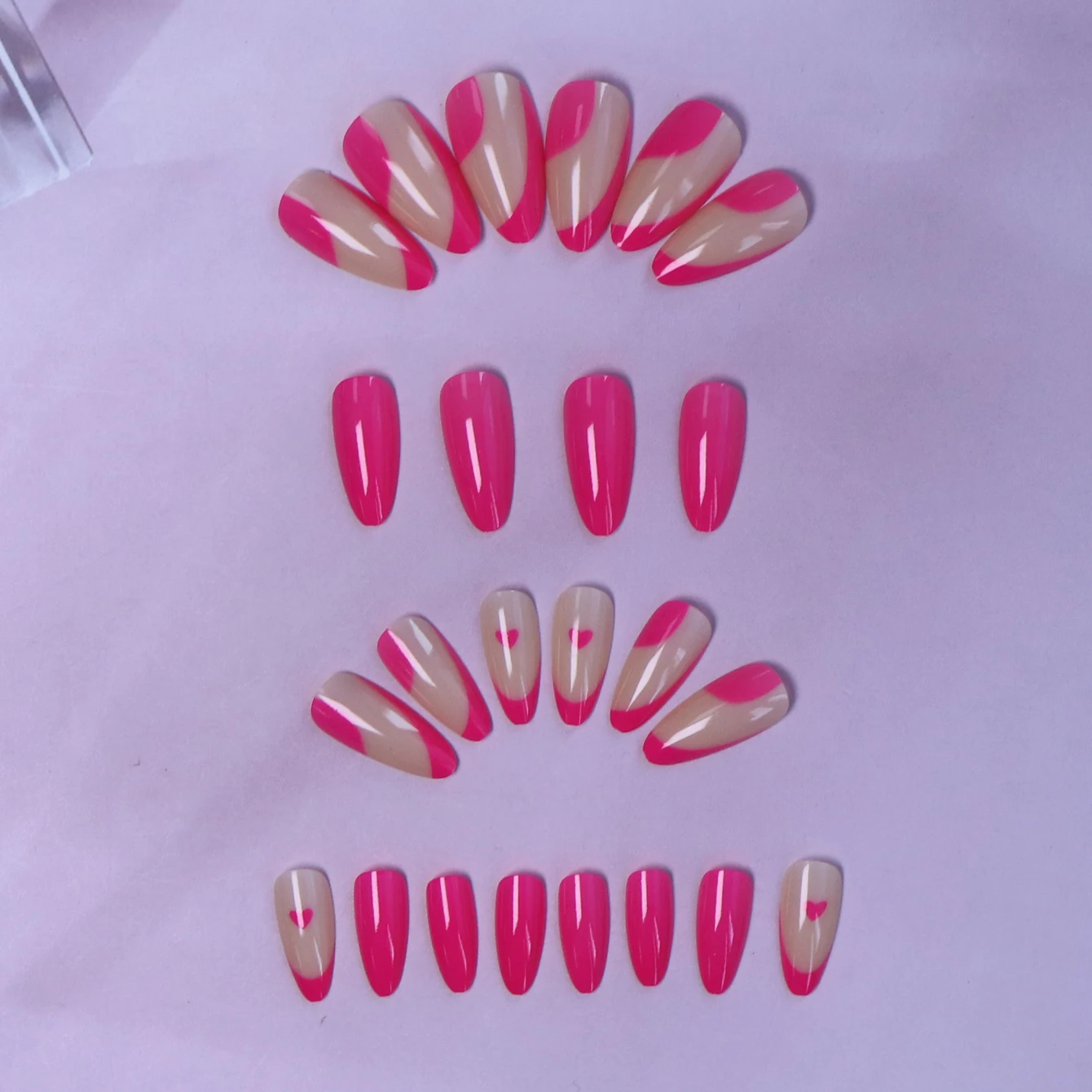 24 stuks amandelvormige middelgrote nagel, neutraal acryl, herbruikbaar, vrouwelijke nepnagel, middellange lengte, slanke nagel met hoge hakken