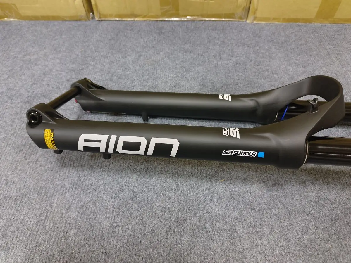 SR SUNTOUR AION36 Bicycle AIR Fork 27.5/29 Inch Strut 36mm Thru Axle 110x15mm Stroke 160MM Suspension Mountain Bike Fork