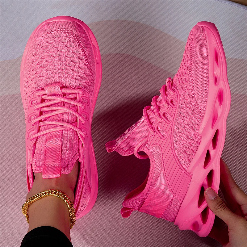 

Fashion Women's Sports Shoes Platform Non-slip Running Shoes Woman Lightweight Breathable Mesh Blade Sneakers Male Socks Shoes