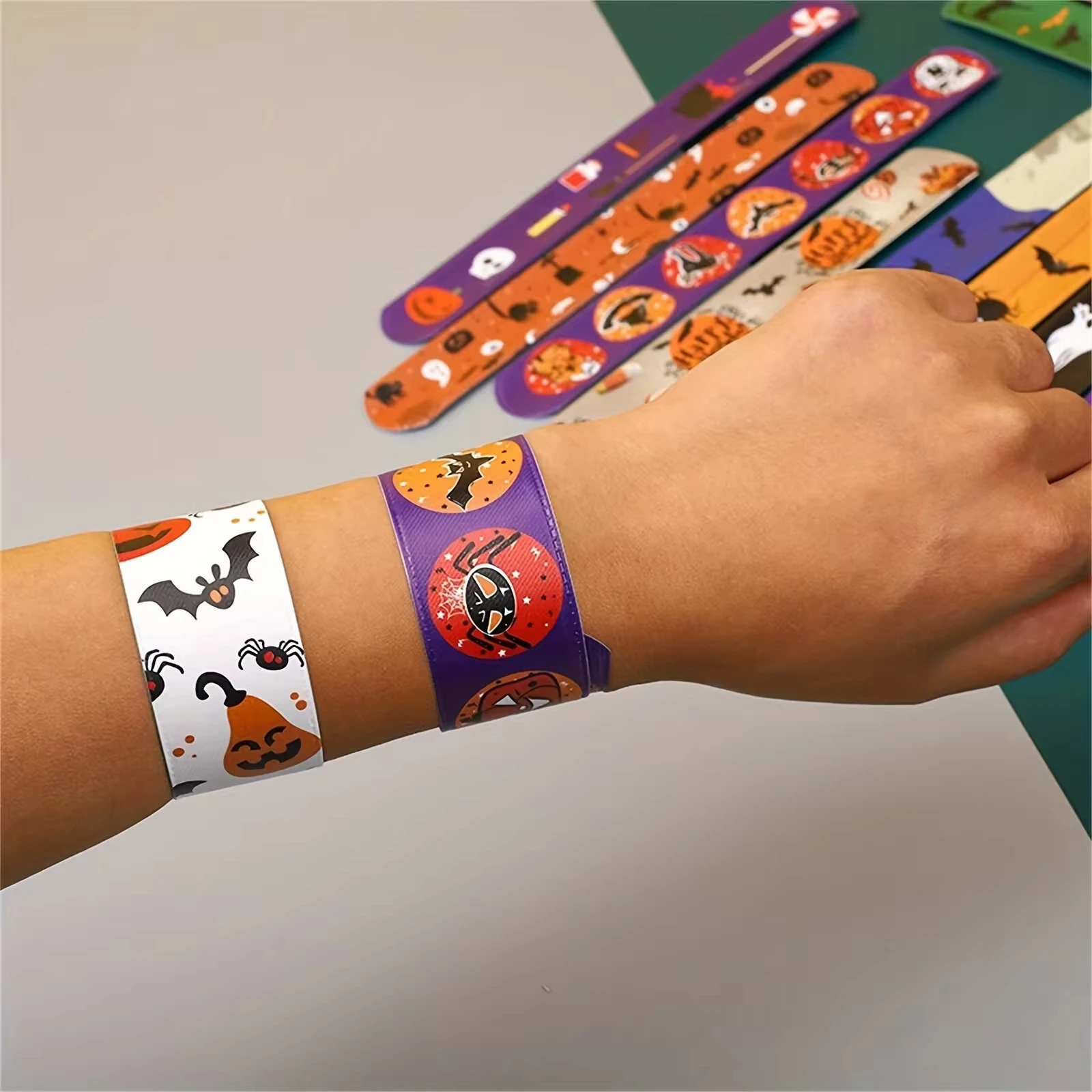 10/48Pcs Halloween Christmas Pattern Wristband Decoration Toys Kids Birthday Party Gifts Pinata Filler New Year\'s Party Favors