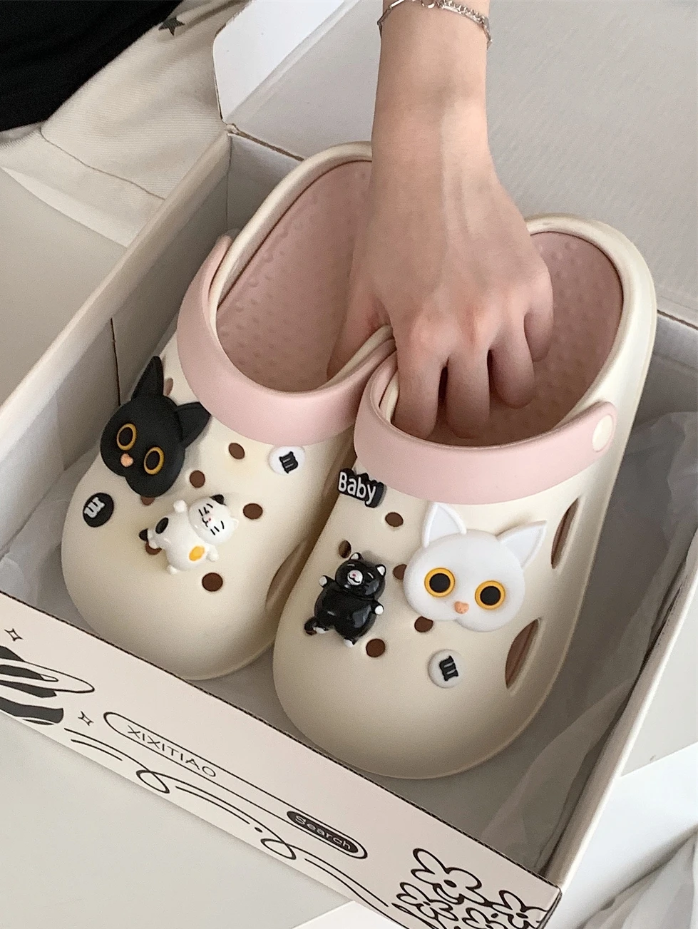 Women Slippers Black And White Cat Color Blocked DIY Hole Sandals Shoes For Women Versatile Soft Sole Sandals Slippers