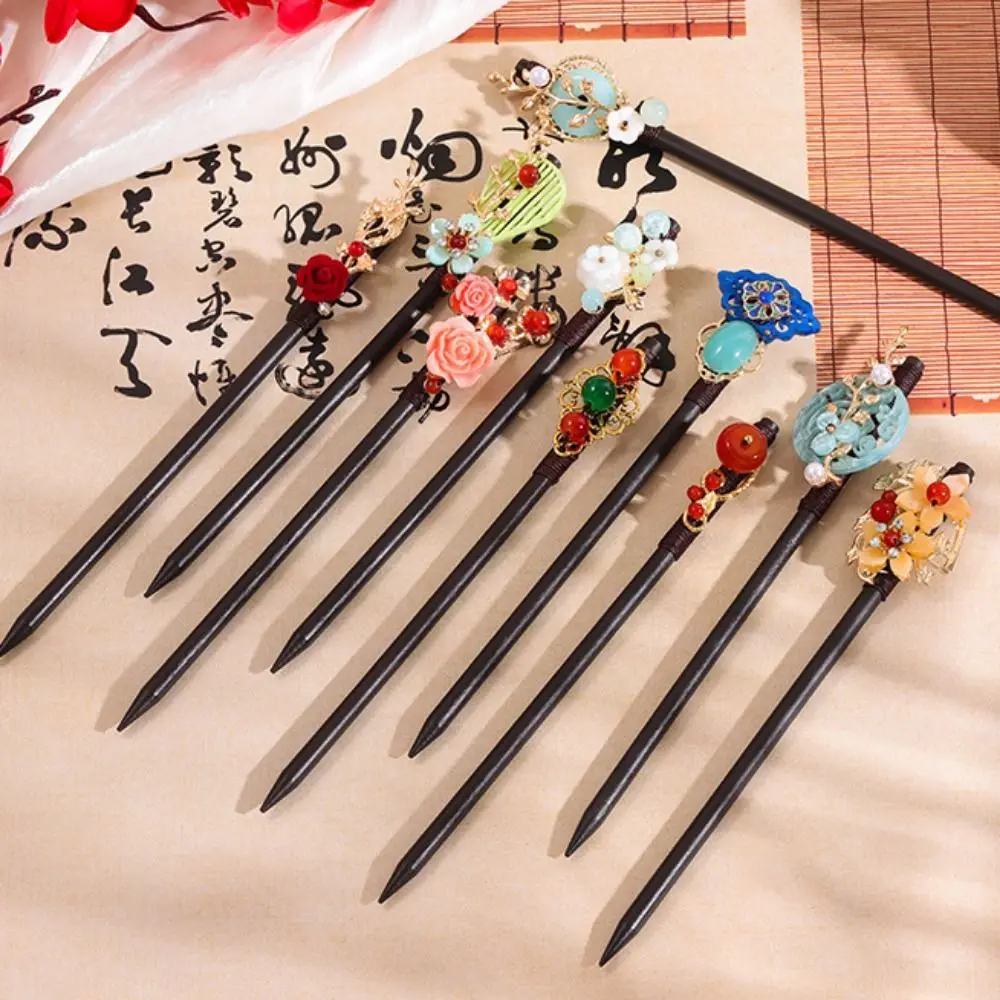 Chinese Flower Hair Sticks Ancient Style with Tassel Wooden Hairpins Party Hair Bun Handmade Hanfu Hair Fork For Women Girls