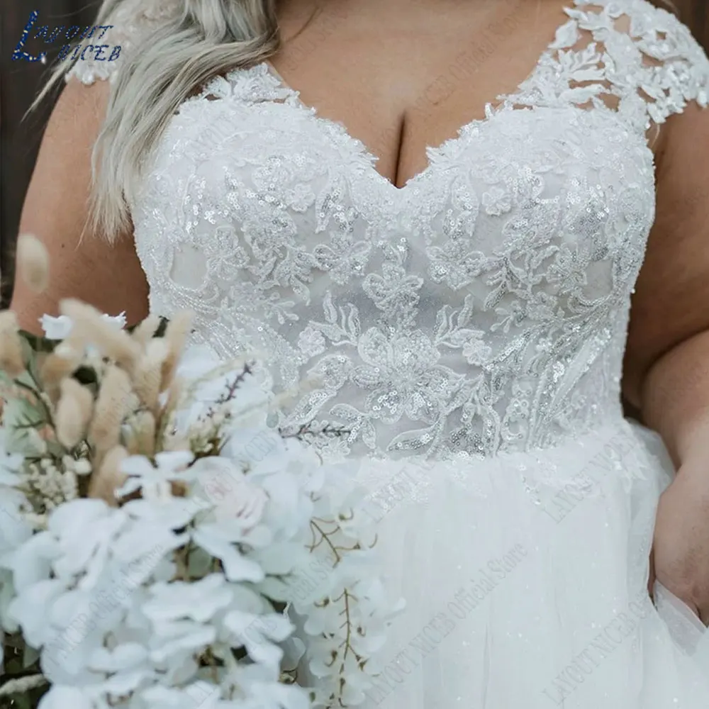 LAYOUT NICEB Cap Sleeves Appliques Plus Size Bridal Dresses V-Neck A-Line Wedding Gowns Back Lace Up Custom Made robes de mariée image 4