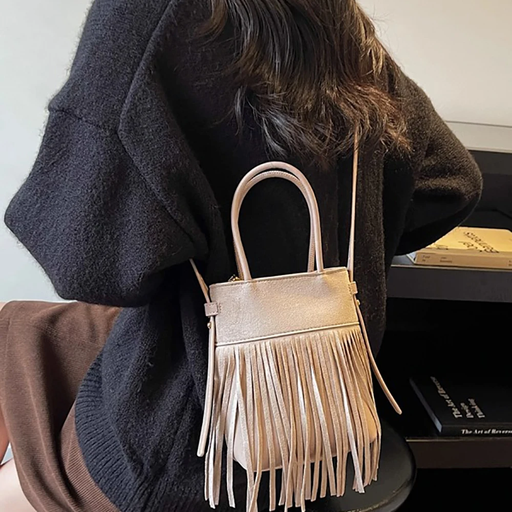

Матовая сумка через плечо из искусственной кожи в стиле пэчворк с кисточками, женские дизайнерские нежные однотонные сумки на одно плечо, повседневные универсальные сумки-ведра