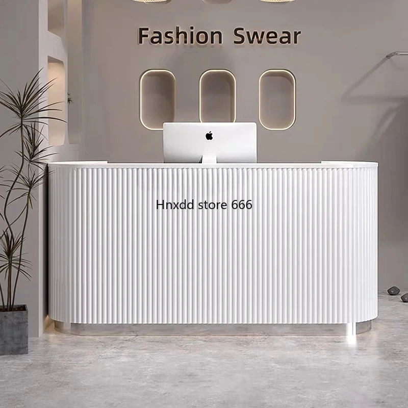 Beauty salon checkout page Simple modern clothing store Women's clothing store Small counter Yoga studio, reception desk