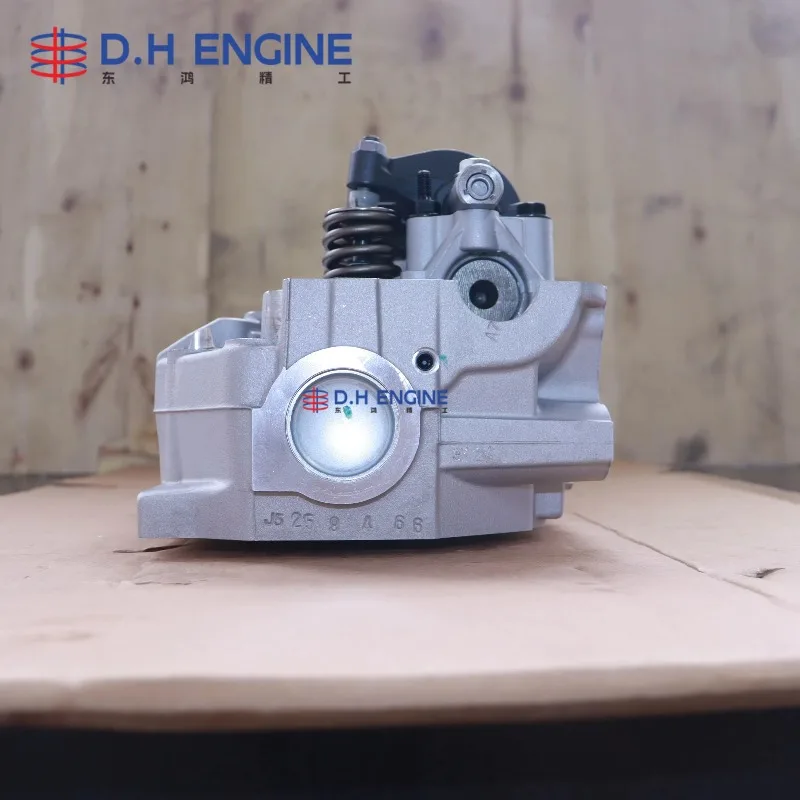 4D56 Engine Cylinder Head Suitable for Hyundai D4BH D4BB Diesel Engine H100 Starex Galloper Replacement Parts