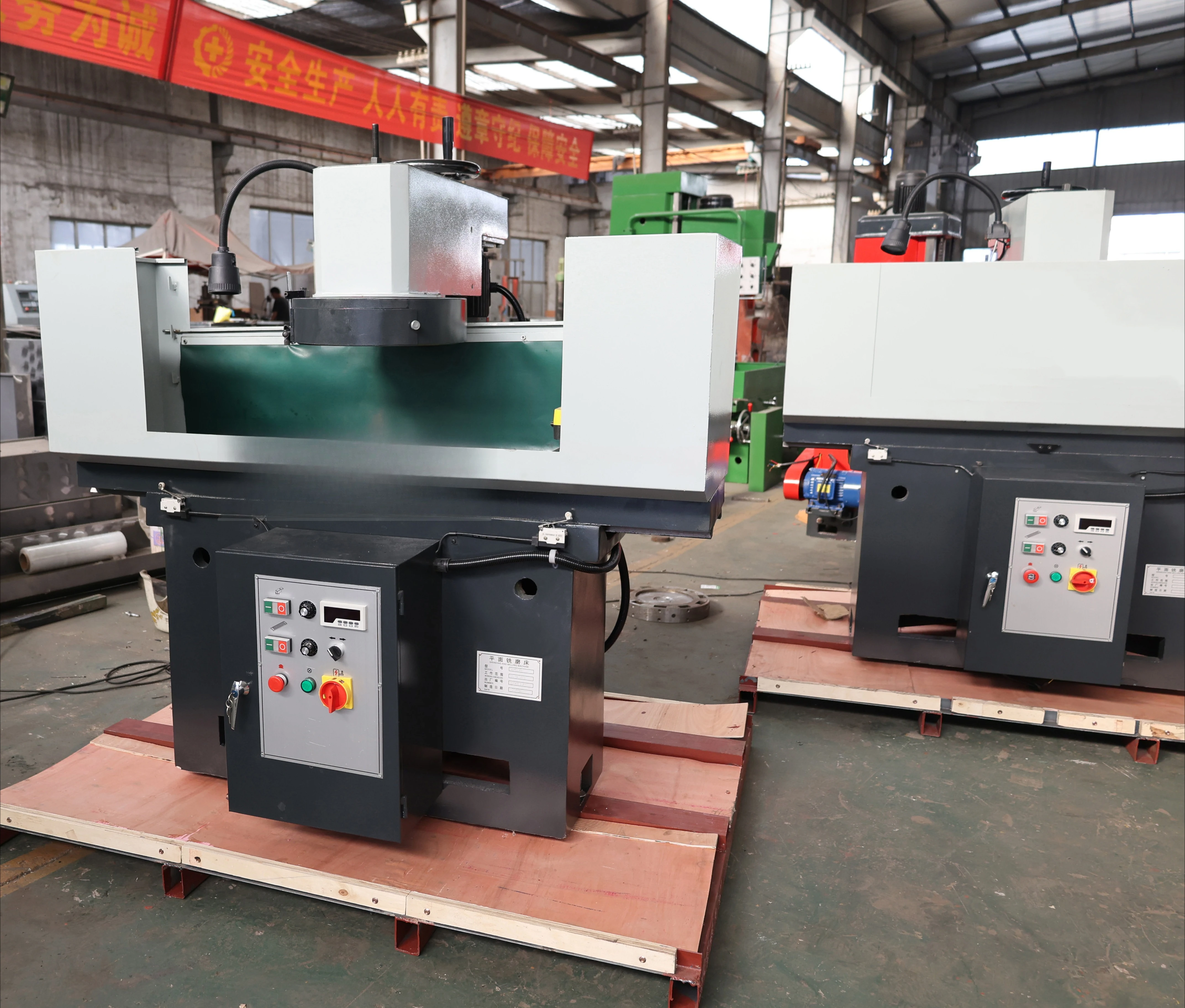 Automobile and Ship Engines Cylinder Head Resurfacing Machine  TSM850 Engine Block and Cylinder Head Milling Machine